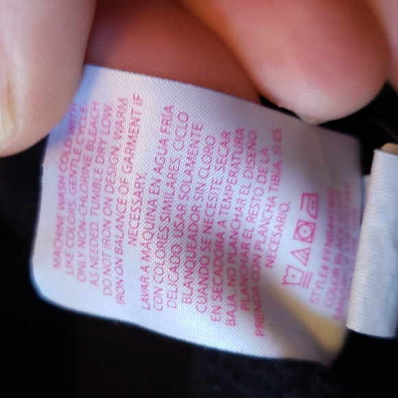 No Boundaries Juniors crop sweatshirt size small enraised with warrior on front - Picture 5 of 7